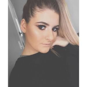 Meet your Posher, Renee